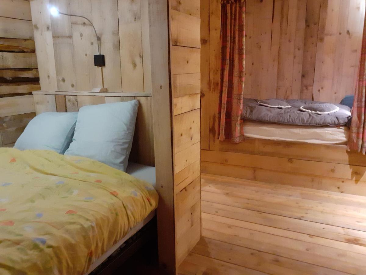 Le Repos Du Nomade B&B 7 Personnes Manhay Exterior foto